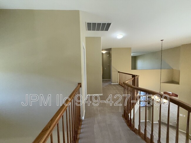 Building Photo - 9950 Moccasin Ct