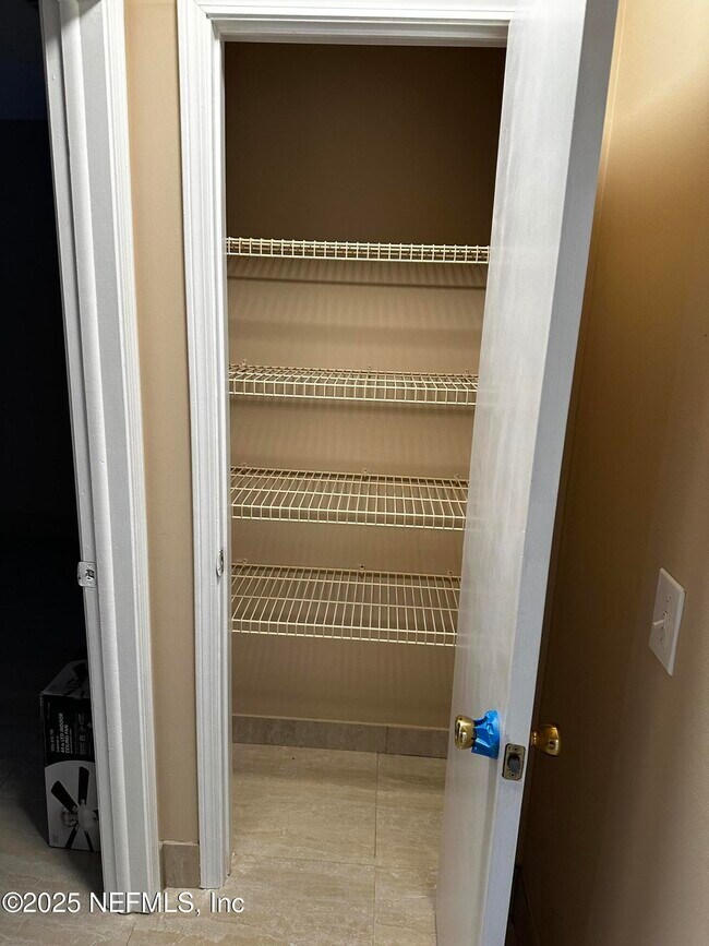 Building Photo - 11695 Tanager Dr