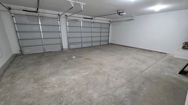 Building Photo - 1004 Killdeer Ct