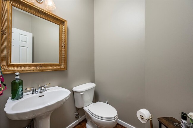 Building Photo - 11107 Manor View Dr