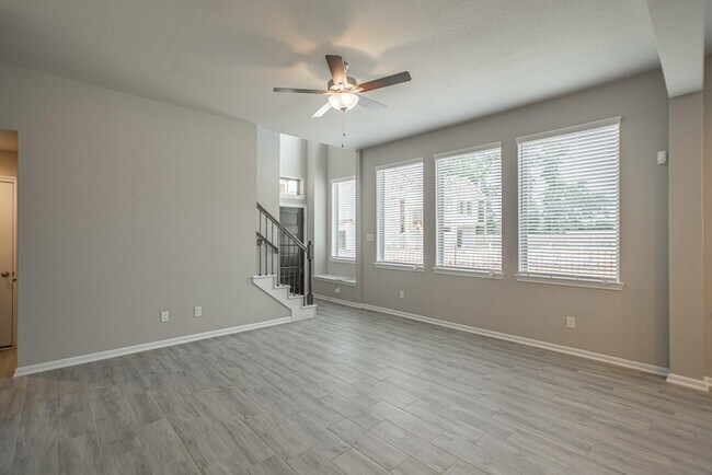 Building Photo - 28104 Rocky Heights Dr