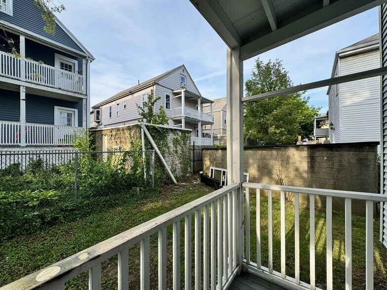 Building Photo - 29 Frederick Ave