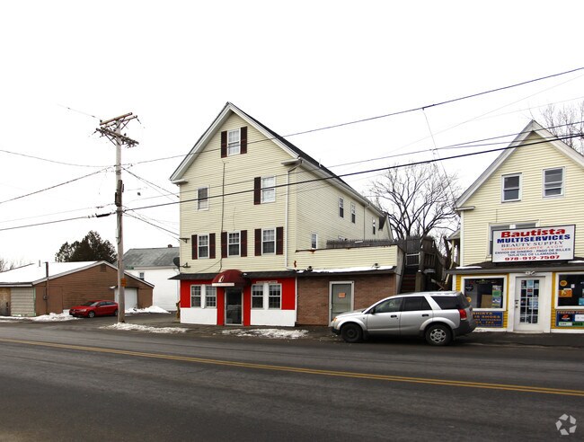 Building Photo - 206 Primrose St