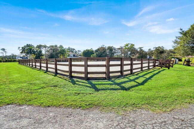 Building Photo - 11231 Ira Ln