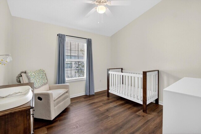 Building Photo - 714 Ashentree Dr