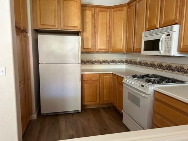 Building Photo - 2805 Garibaldi Ave