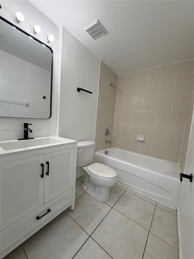 Building Photo - 7290 NW 114th Ave