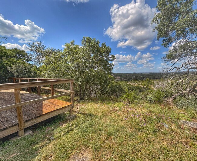 Building Photo - 2/1 in Bandera River Ranch