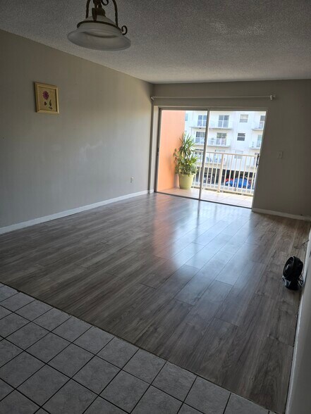 Building Photo - 3545 NE 167th St