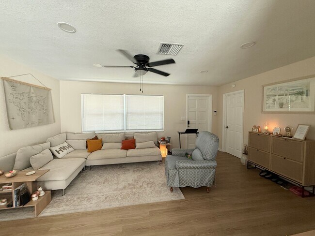 Building Photo - 13583 Imperial Groves Dr E