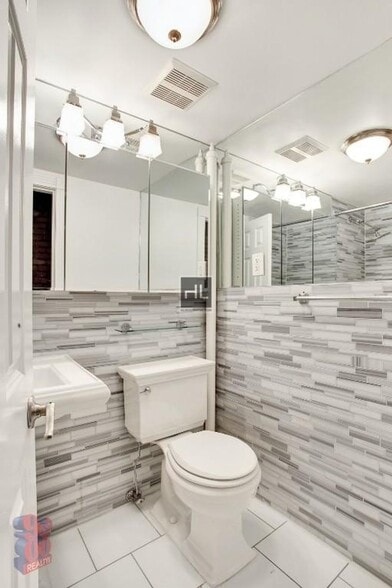 Building Photo - E 12TH ST.