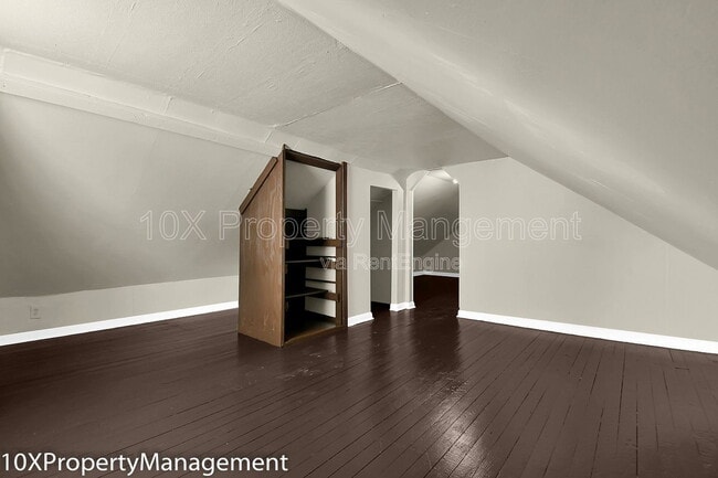 Building Photo - 849 Ruby Ave