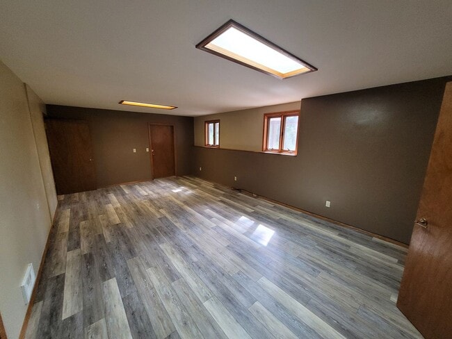 Building Photo - Wonderful Unfurnished 3 Bed 3 Bath Home ou...