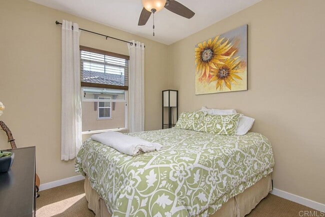 Building Photo - Spacious 2 Bedroom + Office/Den Townhome i...