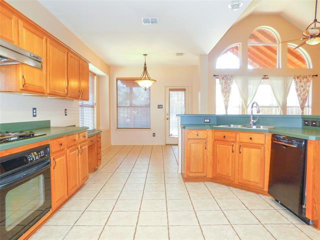 Building Photo - 2724 Hereford Rd