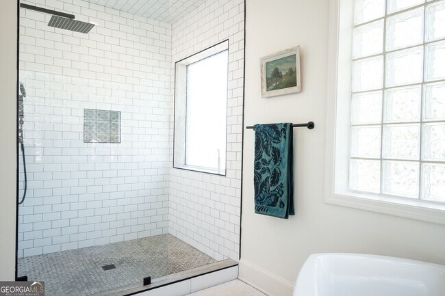 Building Photo - 119 Fortson Cir