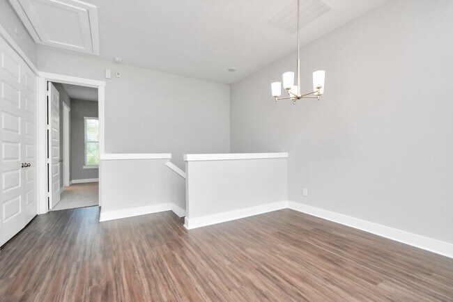 Building Photo - 708 Strawberry Pines Ct