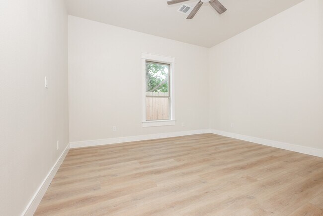 Building Photo - 3407 Garrow St