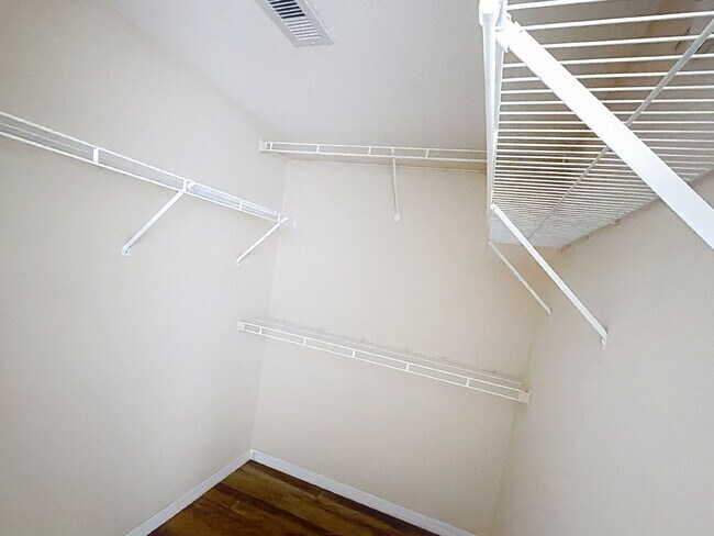 Building Photo - 2500 Trapside Ct