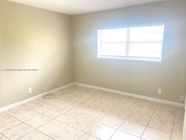Building Photo - 4668 NW 9th Dr