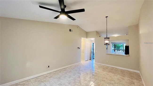Building Photo - 2531 King Oak Cir