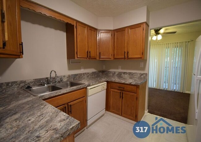 Building Photo - Welcome to Northdale Lake!