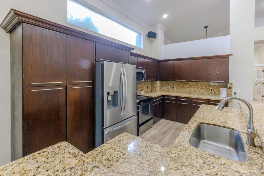 Building Photo - 4082 Trenton Ave