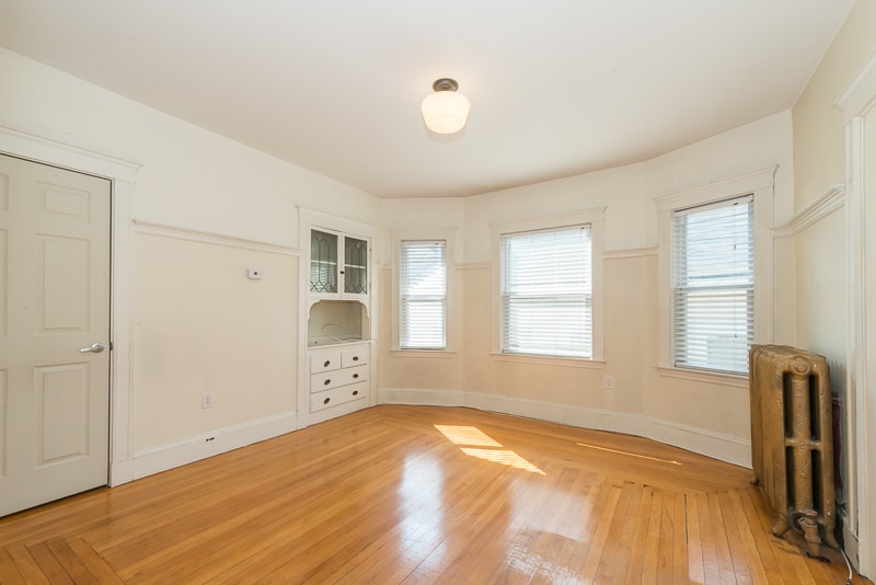 Building Photo - 31 Champney St