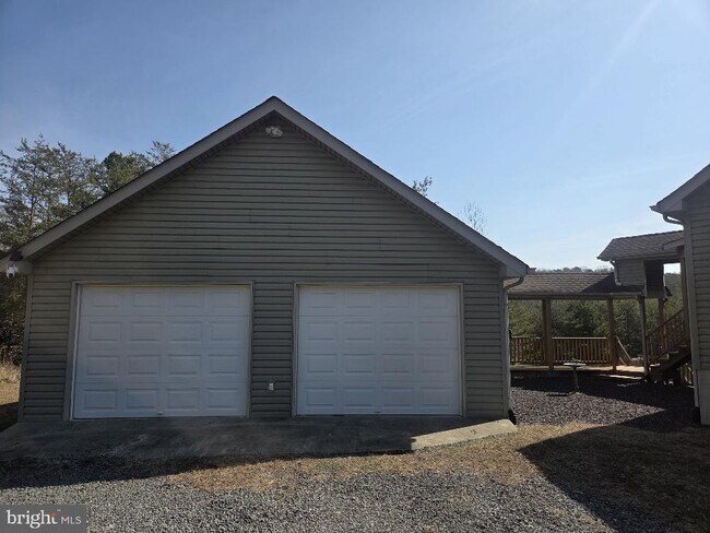 Building Photo - 6209 Stubbs Cove Ln