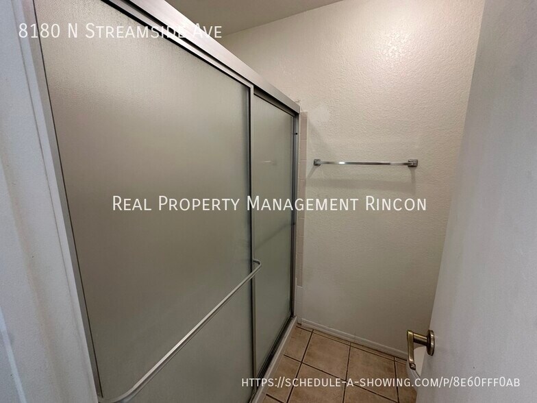 Building Photo - 8180 N Streamside Ave