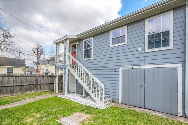 Building Photo - 4204 Lovejoy St