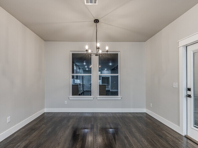 Building Photo - 8225 Jenny Ln