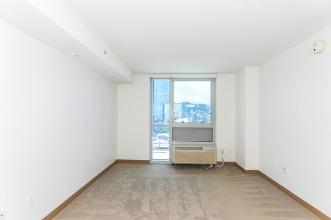 Building Photo - 988 Halekauwila St
