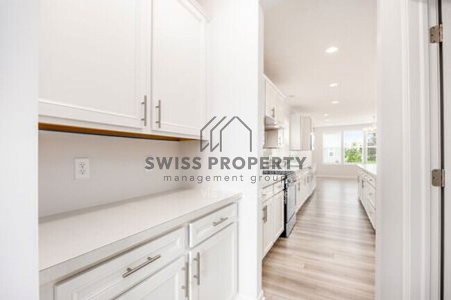 Building Photo - 12281 Rooster Tail Dr