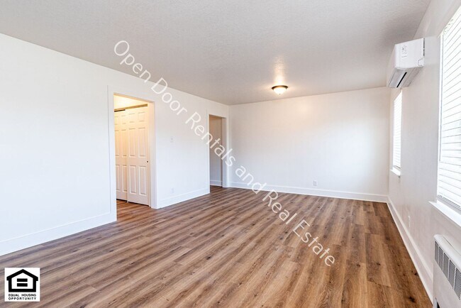 Building Photo - 1823 Griswold Dr