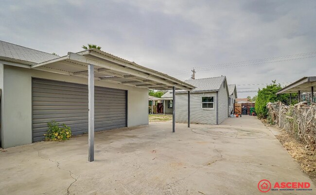 Building Photo - 2403 Belle Ter
