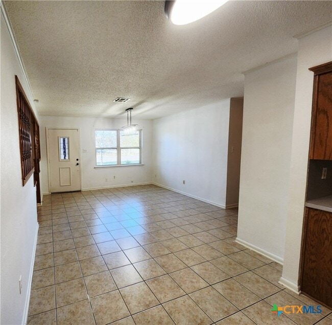 Building Photo - 312 Baize Dr