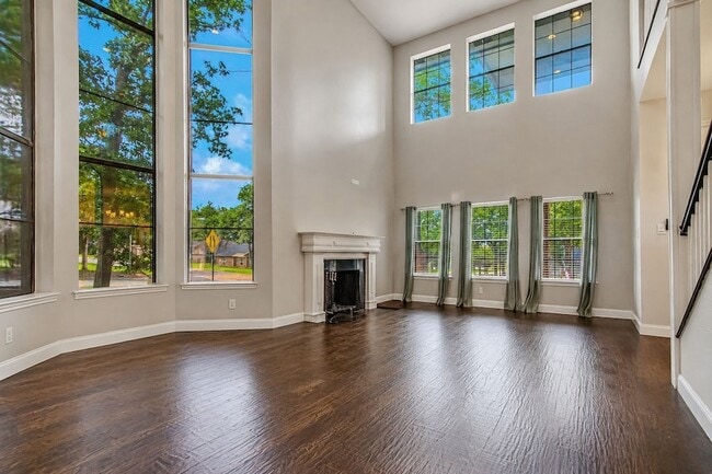 Building Photo - 102 Pebble Beach Dr