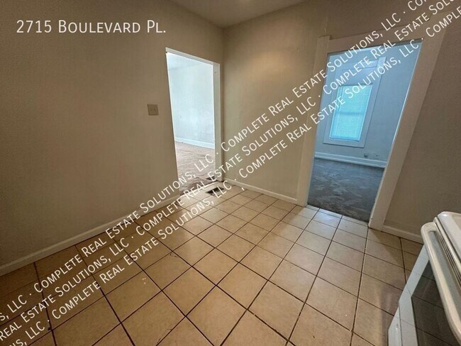 Building Photo - 2715 Boulevard Pl