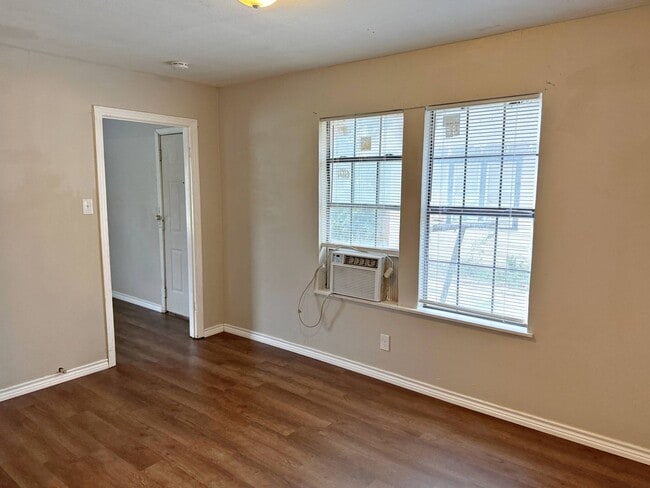 Building Photo - 1401 Fillmore St