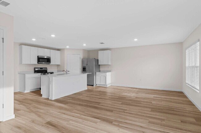 Building Photo - Be the first to rent this new 3BR 2BA home in SW Ocala!