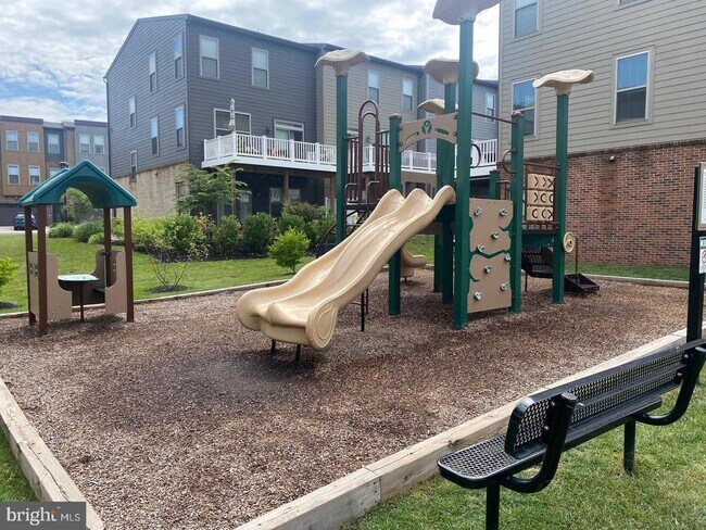 Building Photo - 10587 Ratcliffe Trl