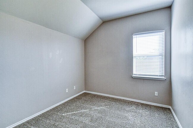 Building Photo - 18012 Andalucia Dr