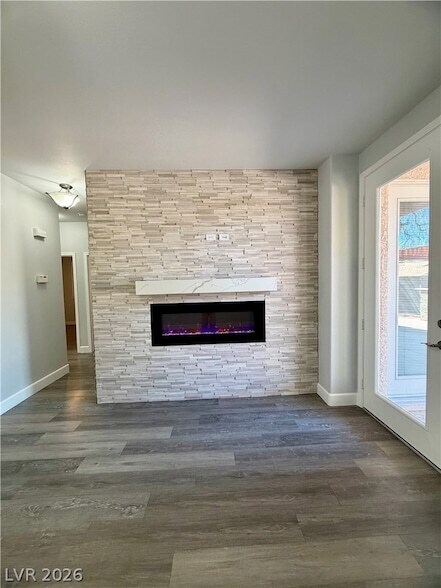 Building Photo - 10652 Angel Dreams Ave