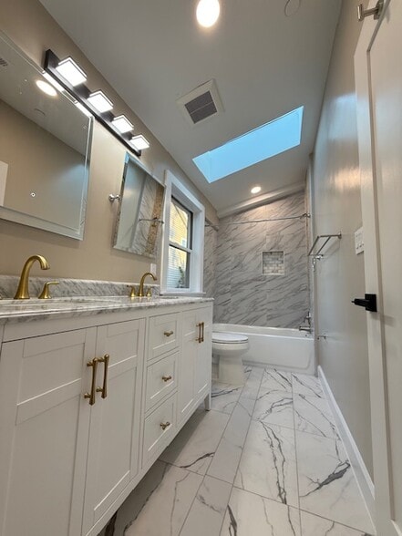 master private bathroom - 218 Elizabeth Ave