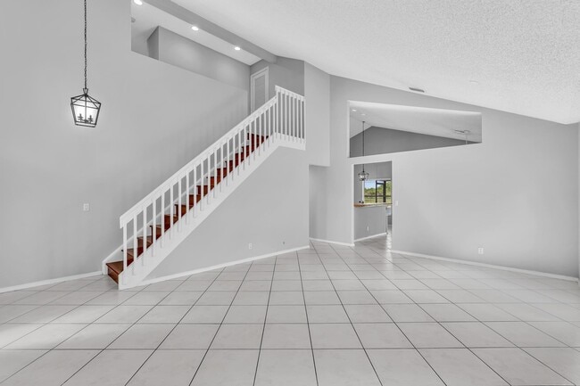 Building Photo - 22492 Middletown Dr