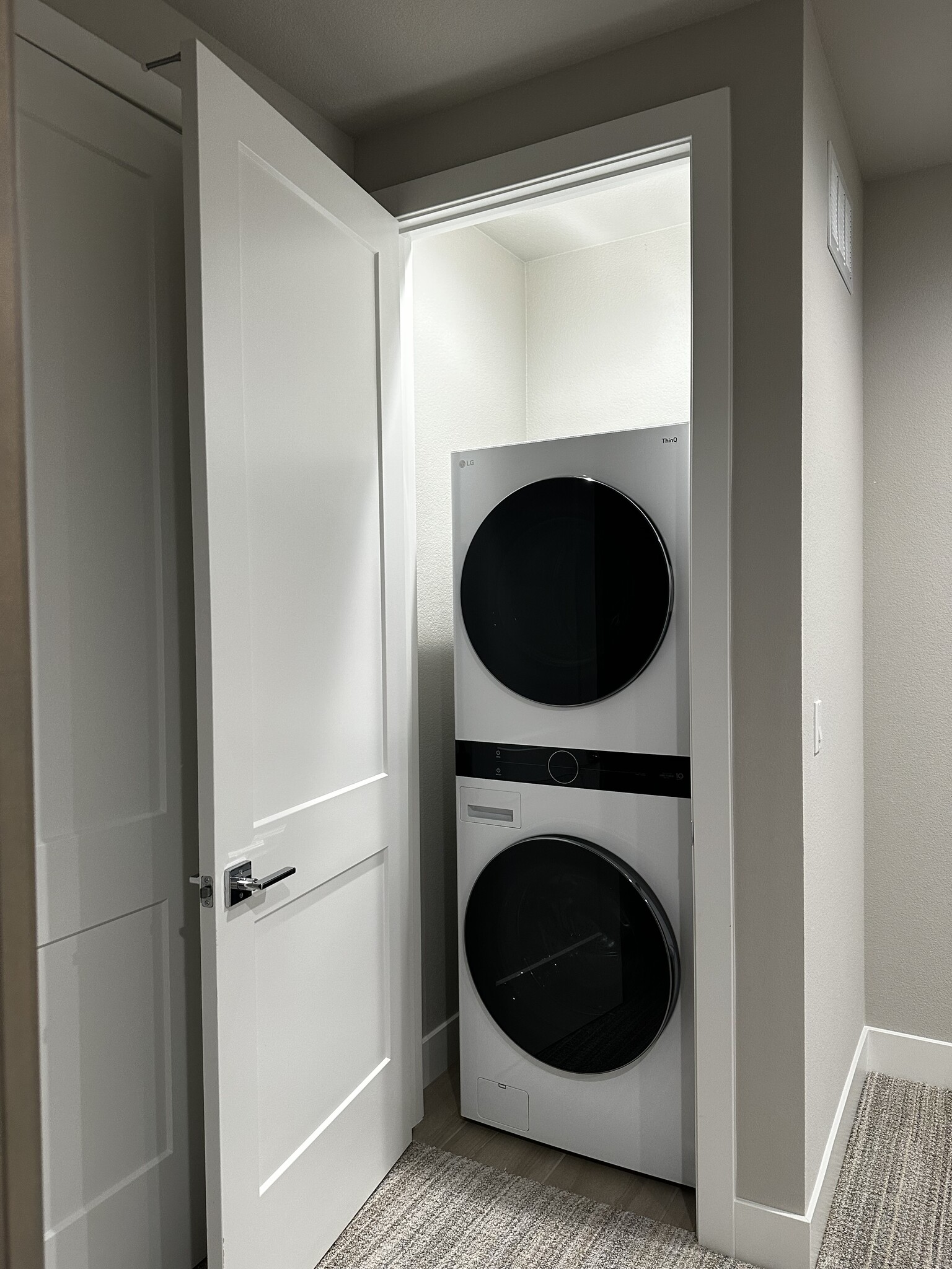 Building Photo - 2411 Schooner Ave