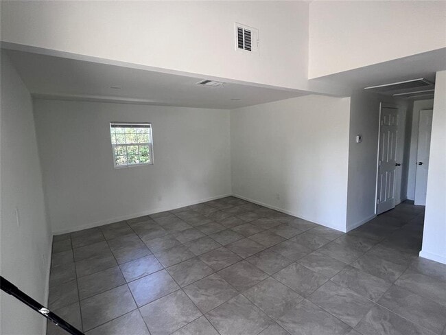 Building Photo - 21534 Cedar Ln