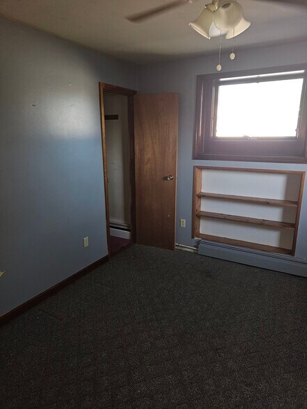 Building Photo - 19 Lloyd Dr