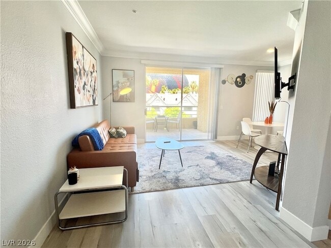 Building Photo - 210 E Flamingo Rd